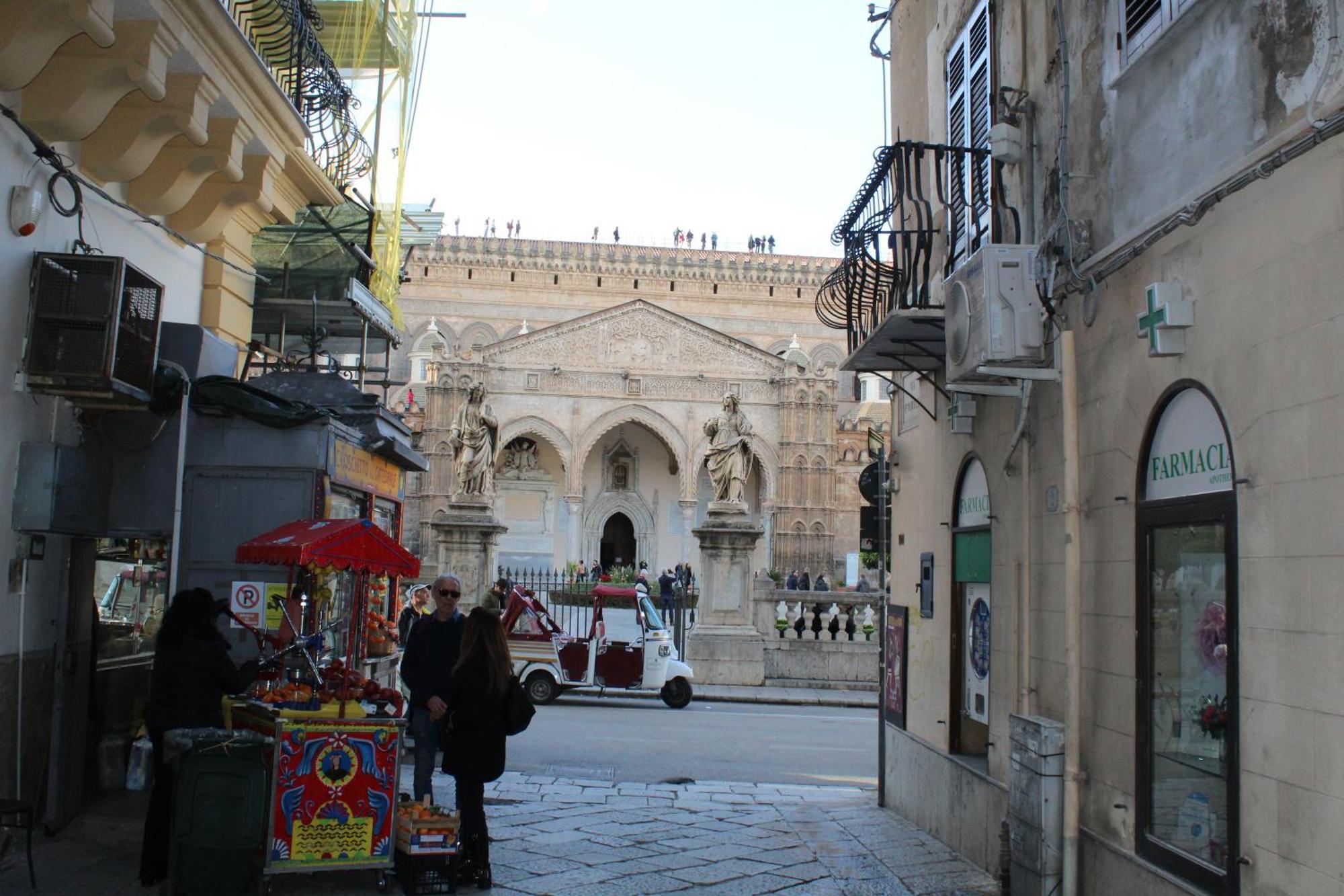 La Siciliana-Di Fronte La Cattedrale Villa Palermo Buitenkant foto